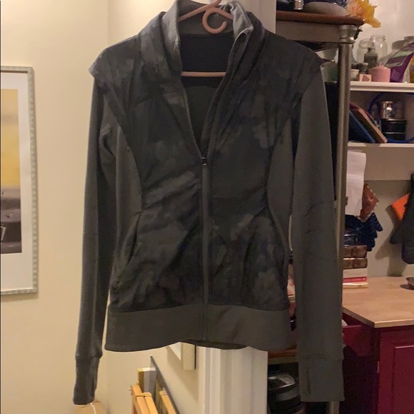 Lululemon Snug Sprinter Jacket - Picture 1 of 9